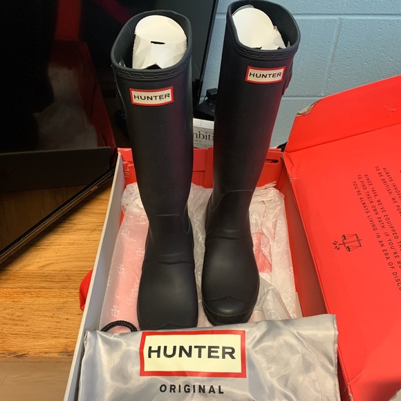 Hunter Boots - Picture 2 of 5